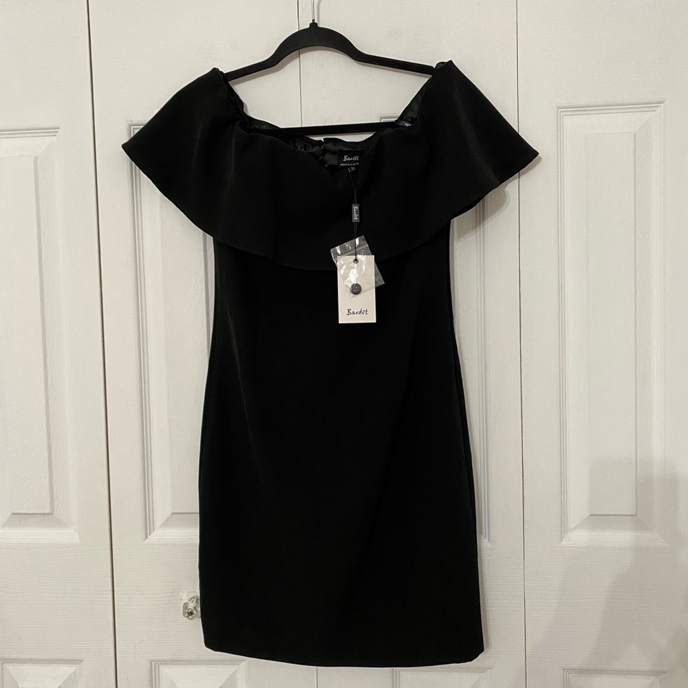 NWT BARDOT Black Off Shoulder Dress 6 - Picture 12 of 13